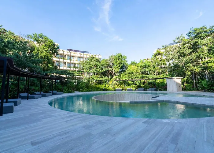 Apartment Luxury Two-level Loft In With Pool & Gym