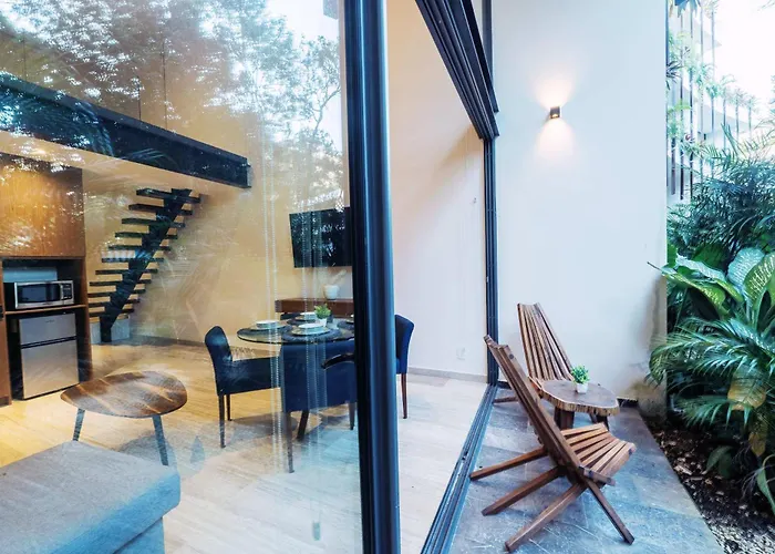 Luxury Two-level Loft In With Pool & Gym *