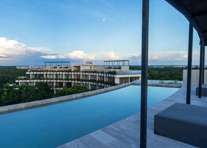 Apartment Luxury Two-level Loft In With Pool & Gym
